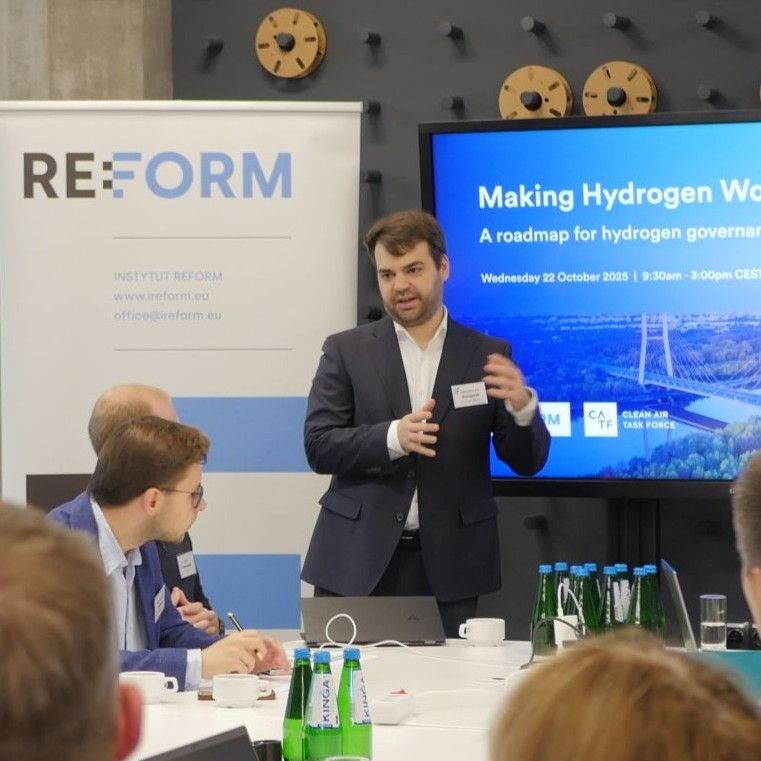 Wykorzystanie wodoru w Polsce: cztery wnioski z naszego okrągłego stołu ekspertów w Warszawie